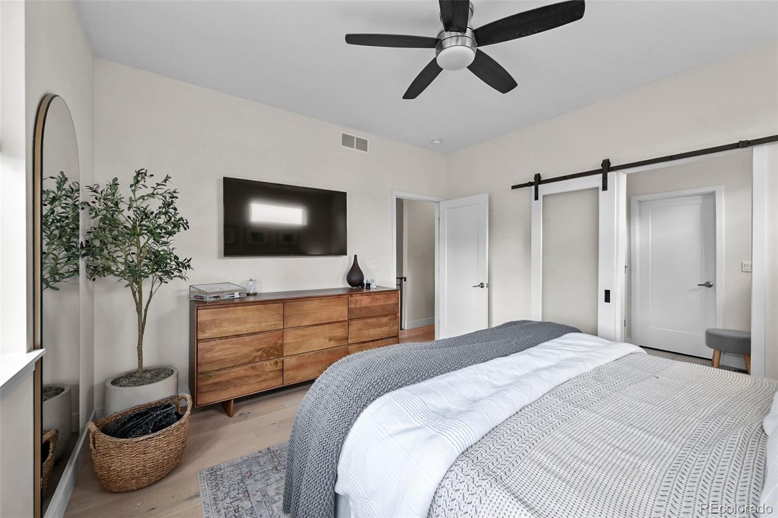 4031 W Conejos Place