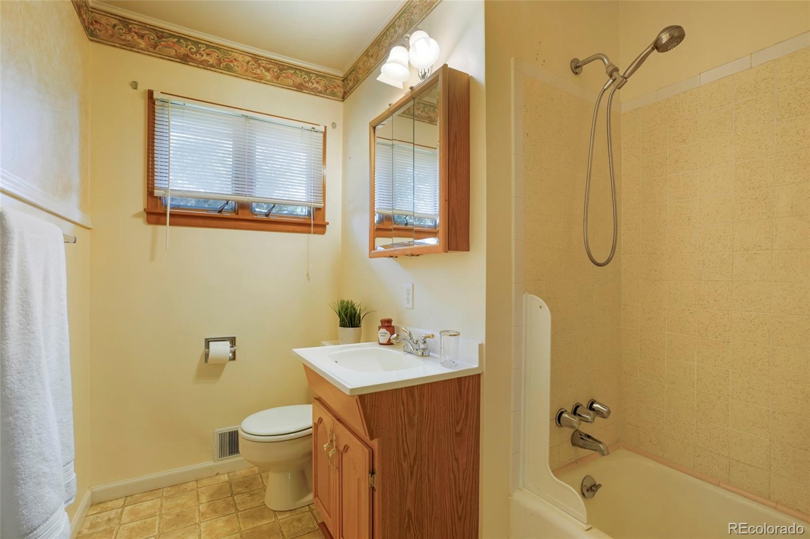 3240 S Lowell Boulevard