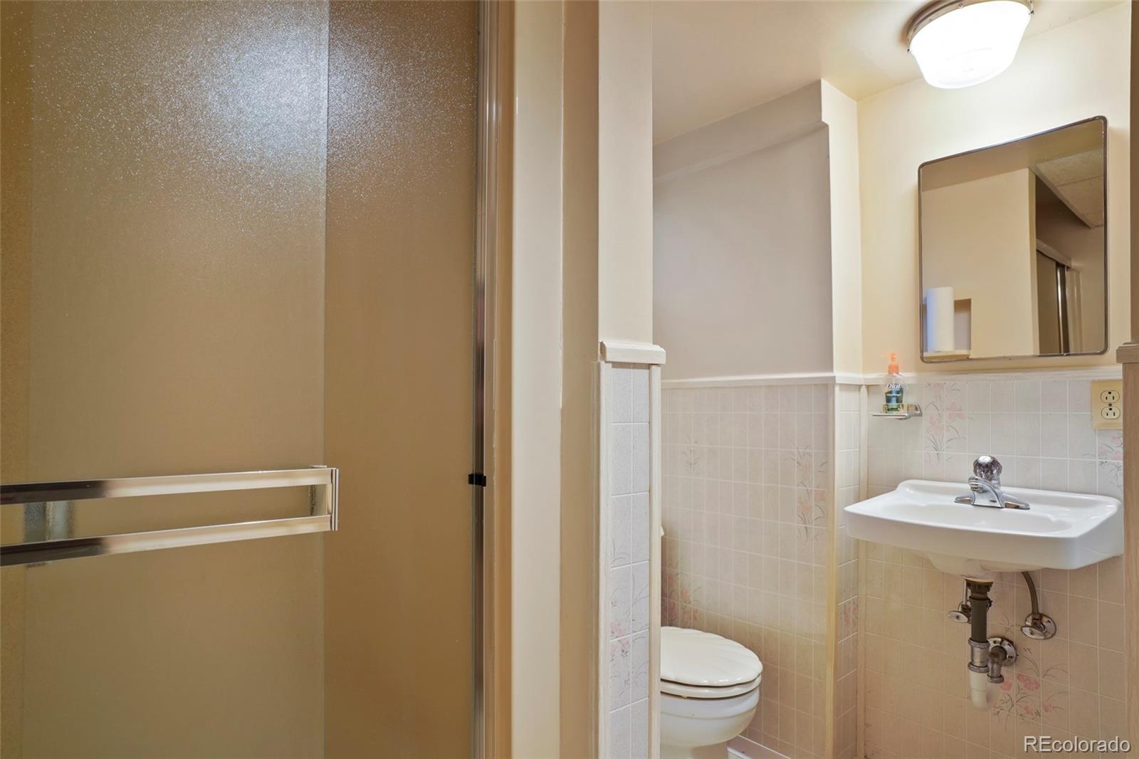 3240 S Lowell Boulevard