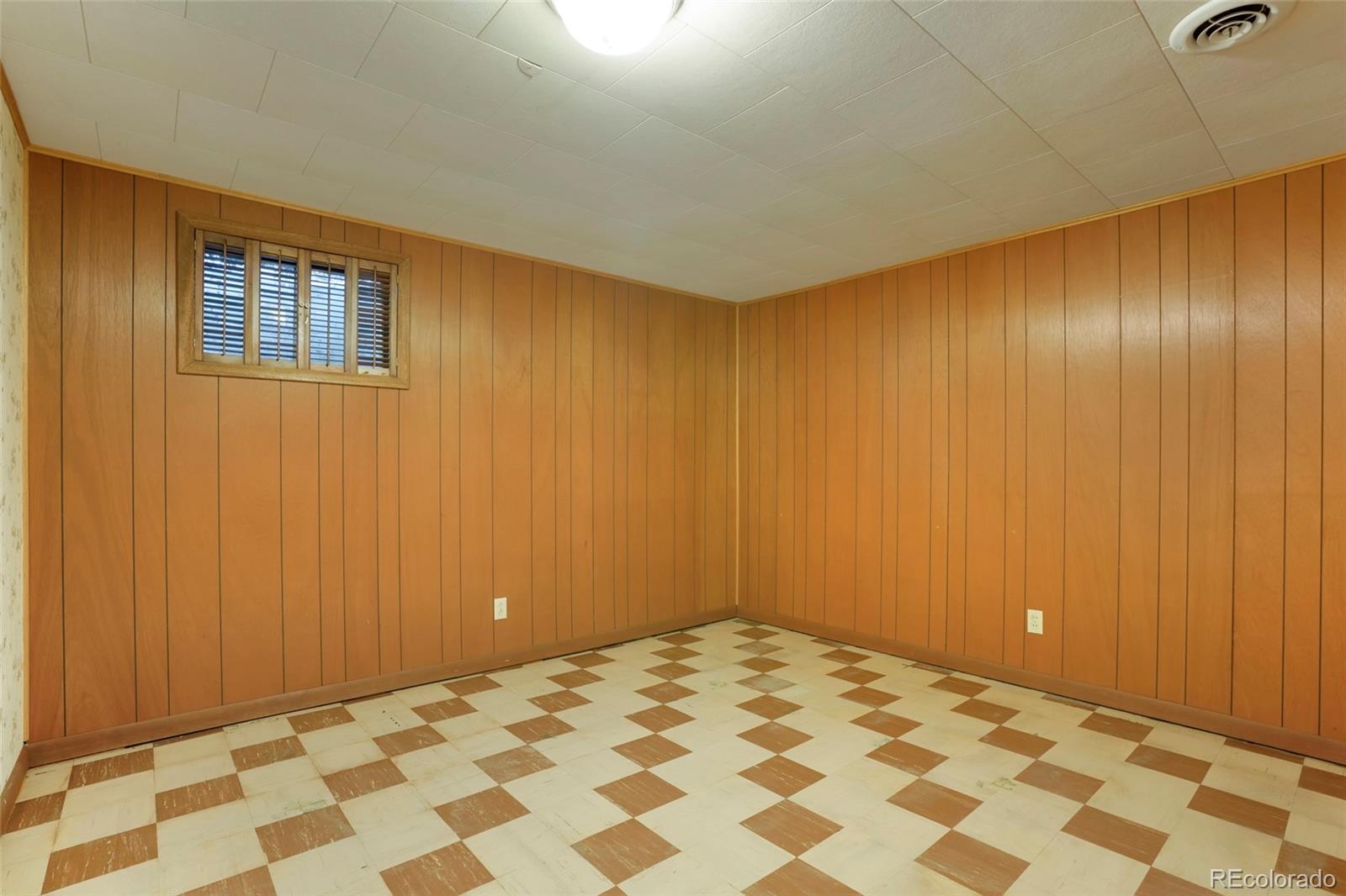 3240 S Lowell Boulevard