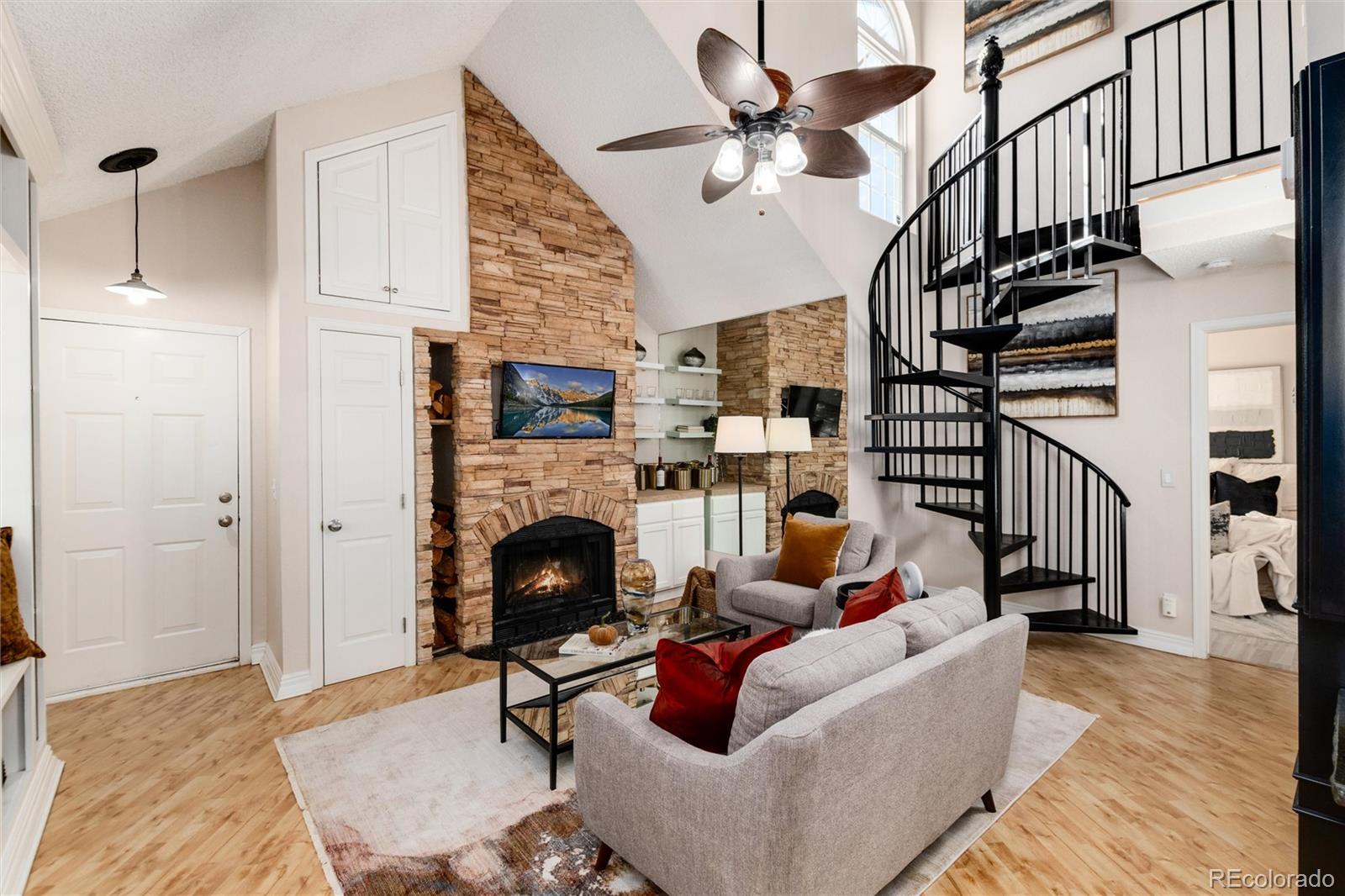 4923 S Carson Street Unit: 212