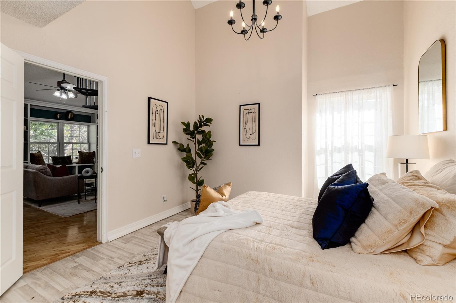 4923 S Carson Street Unit: 212