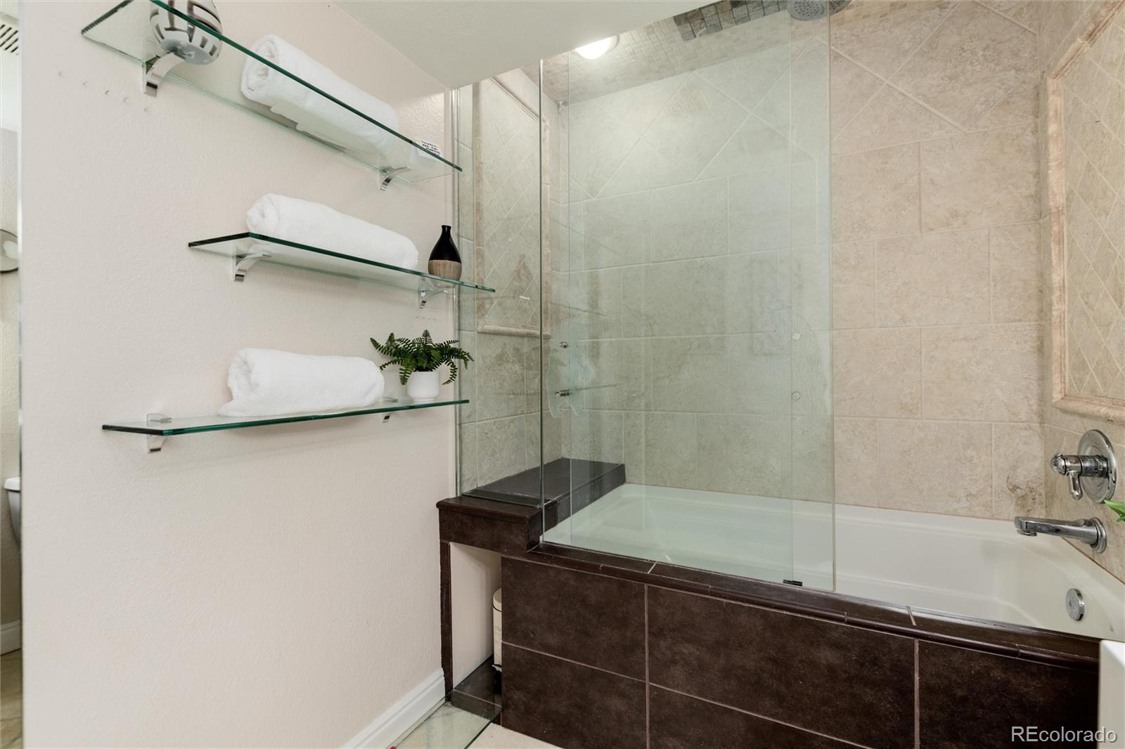 4923 S Carson Street Unit: 212