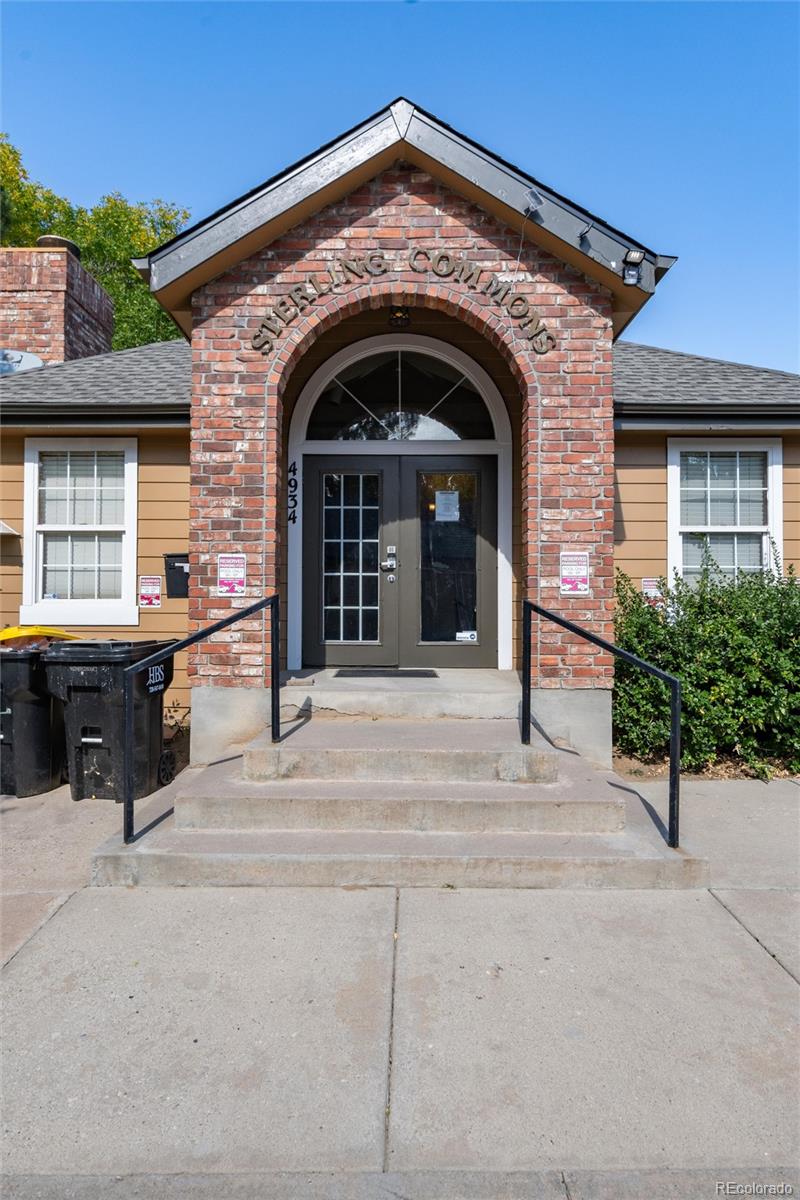 4923 S Carson Street Unit: 212