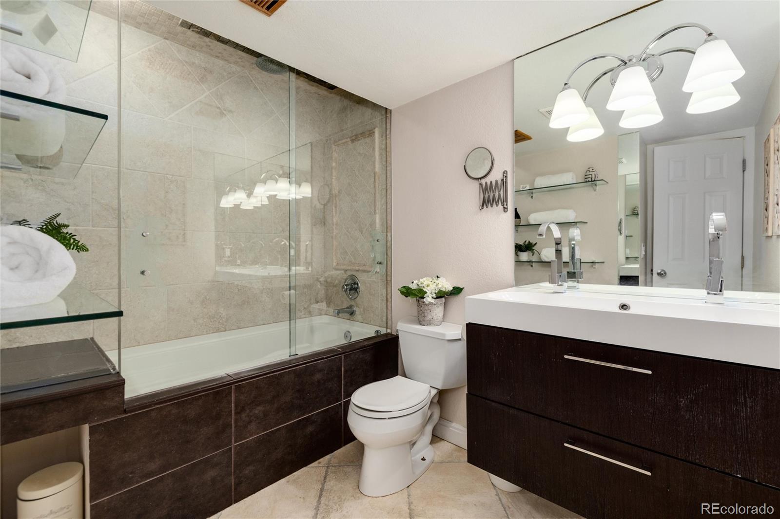 4923 S Carson Street Unit: 212