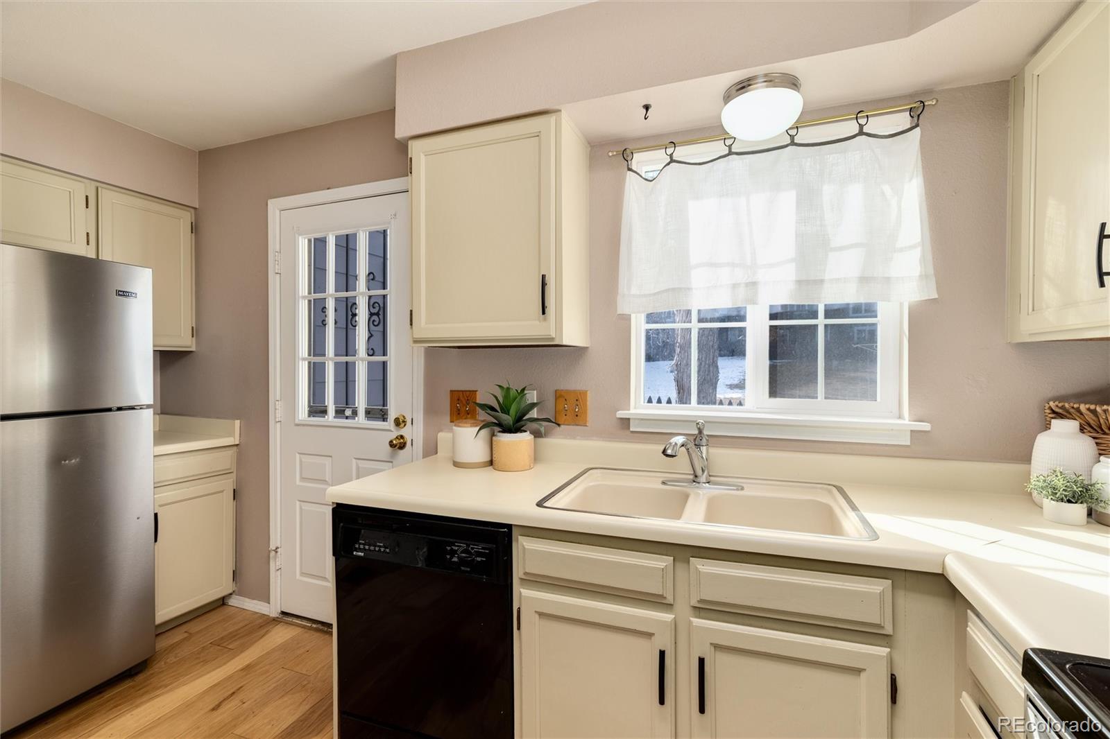 10212 W Dartmouth Avenue