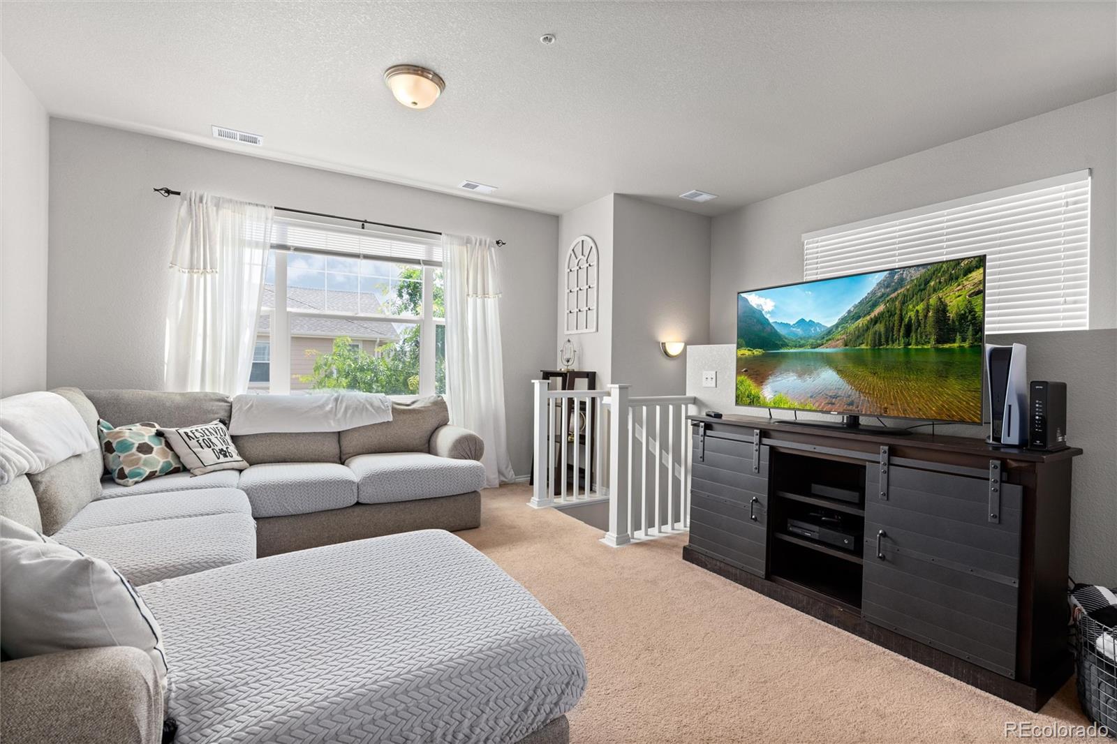 6911 W 3rd Street Unit: 915