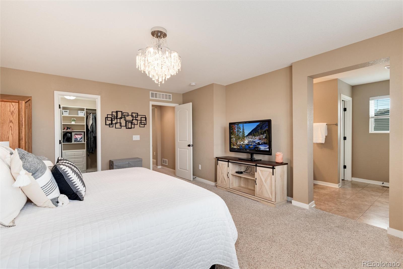 10136 Tall Oaks Street