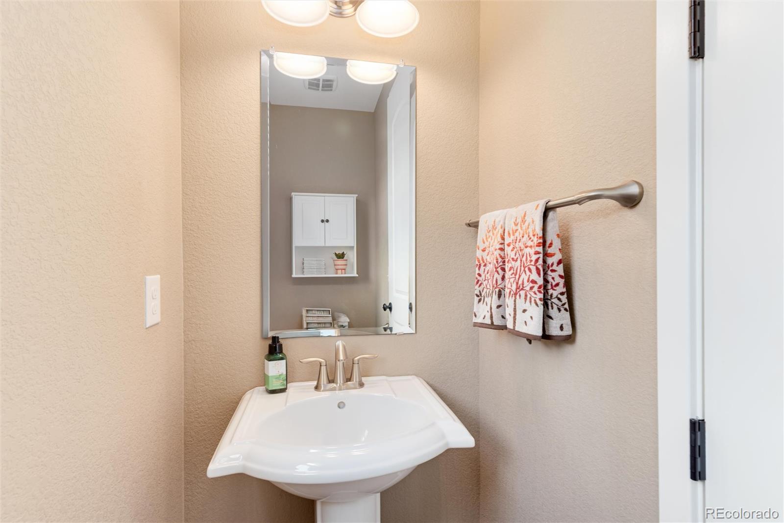 10136 Tall Oaks Street