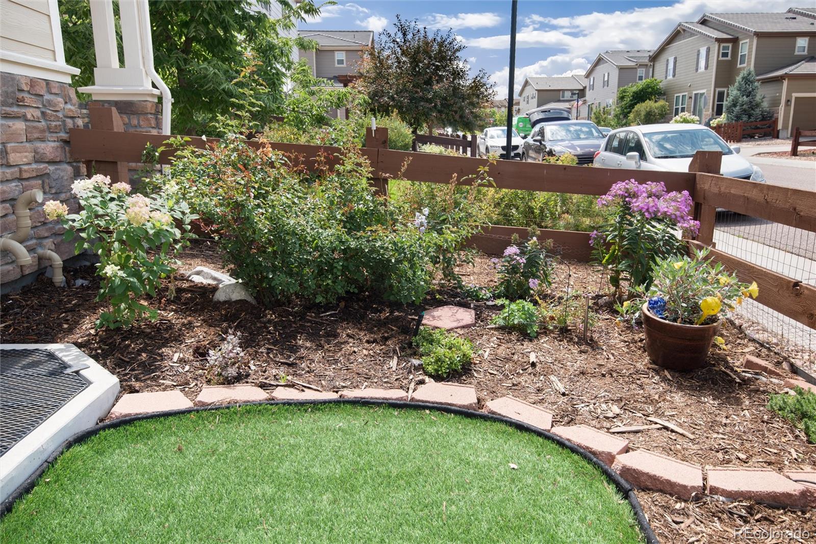 10136 Tall Oaks Street