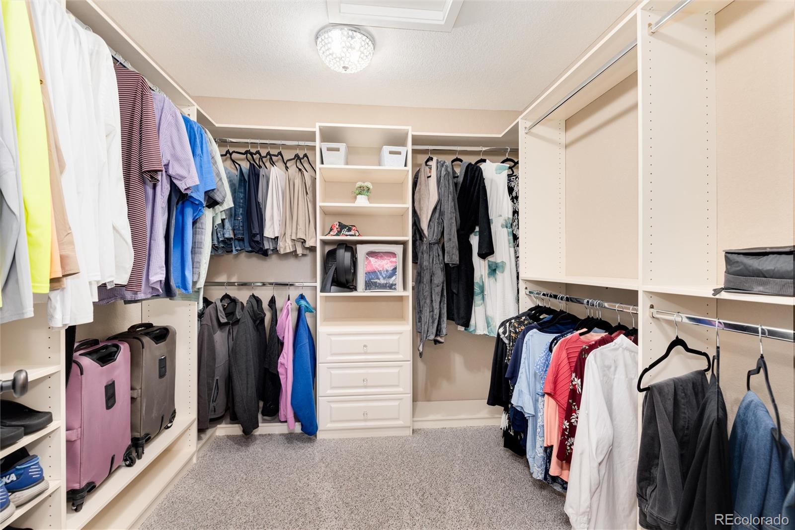 10136 Tall Oaks Street