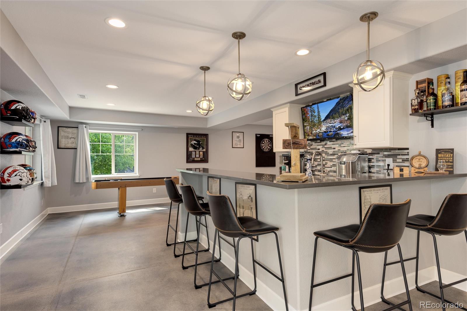 7690 S Blackstone Parkway