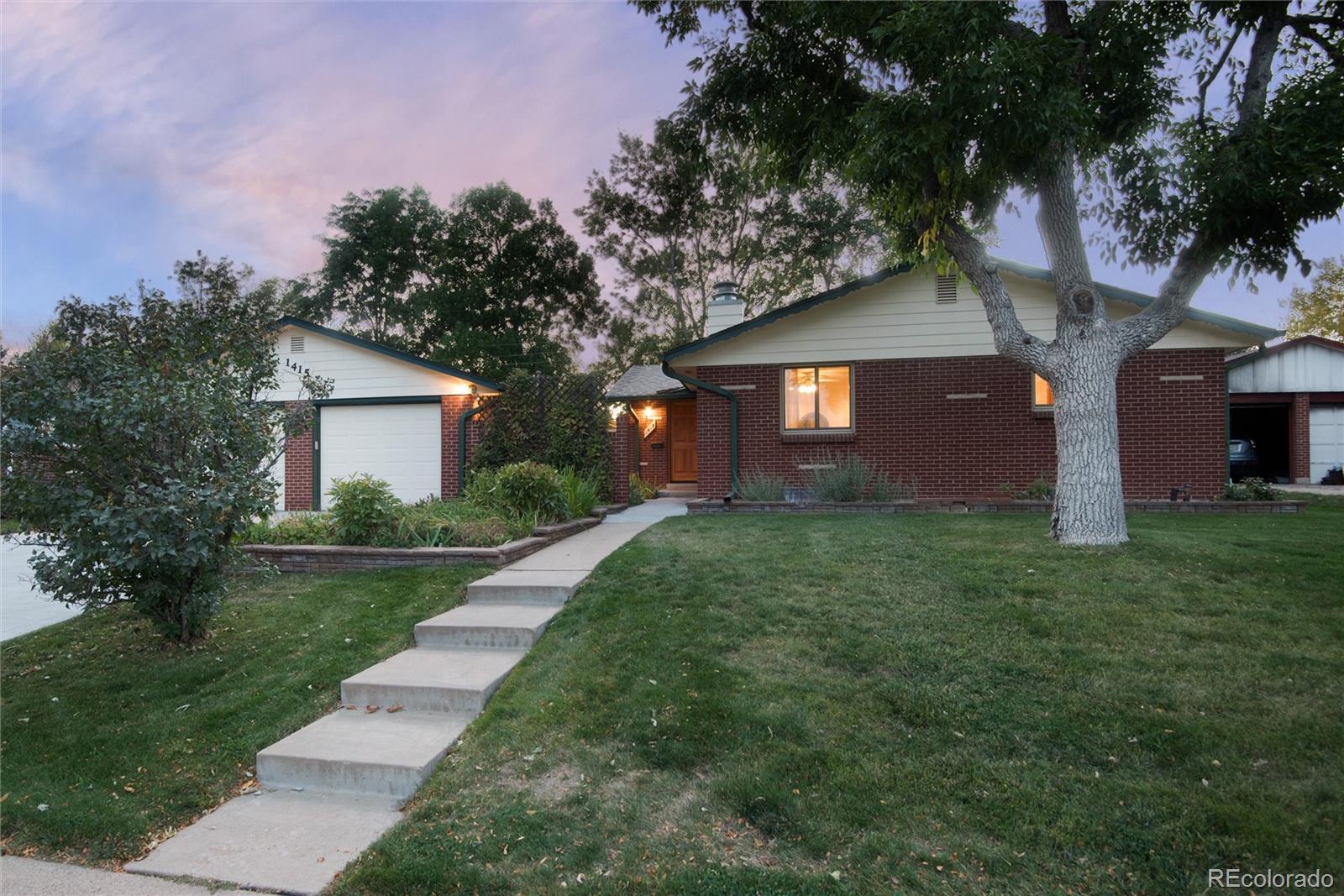 1415 S Zephyr Street