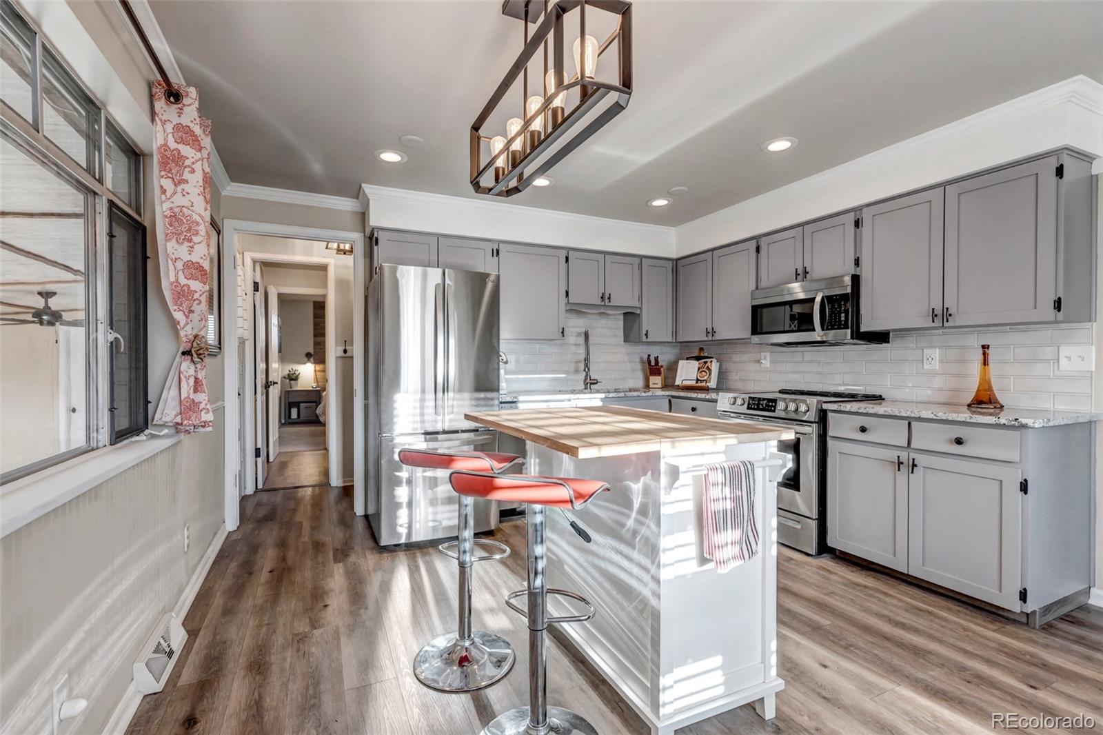 2955 W Chenango Avenue