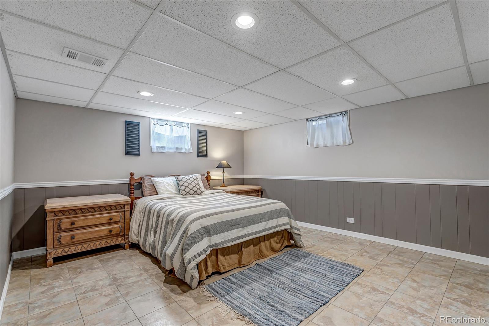 2955 W Chenango Avenue