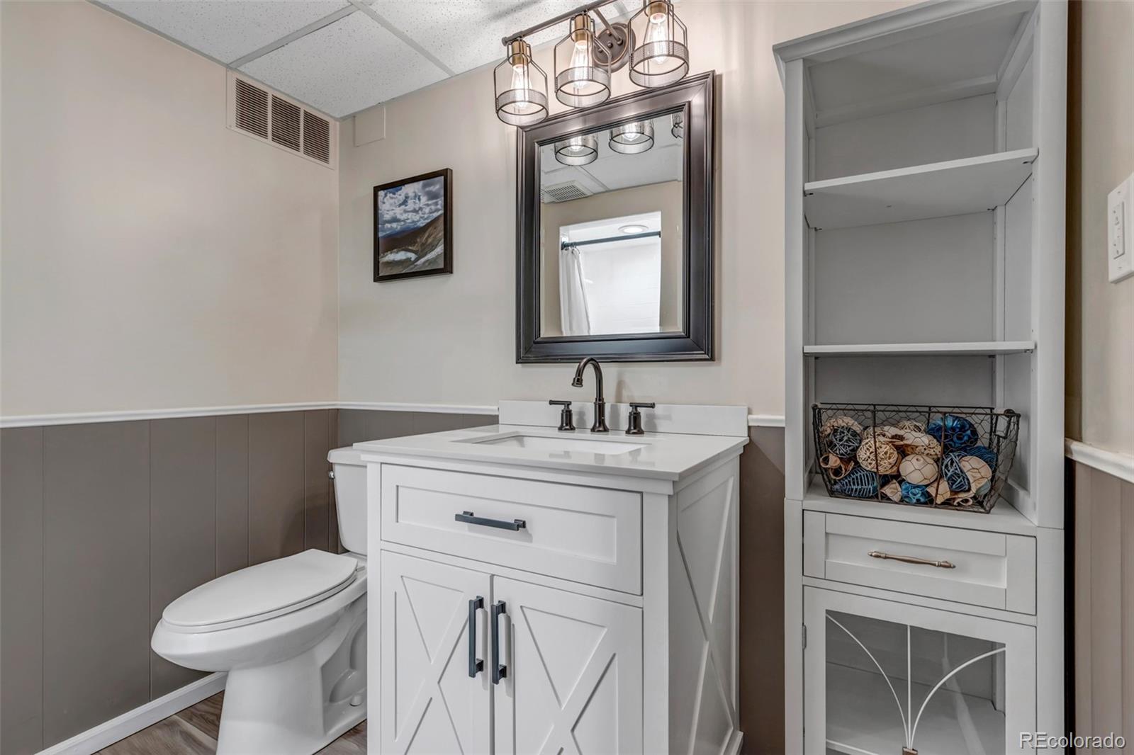 2955 W Chenango Avenue