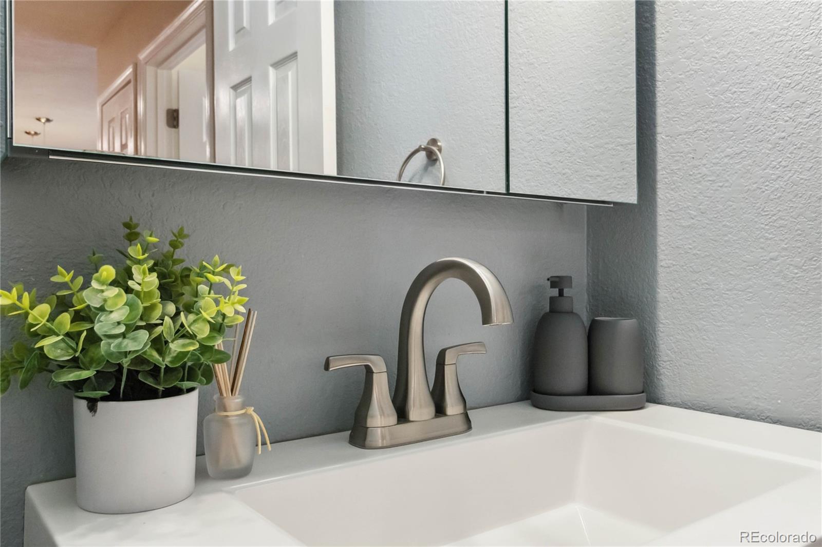 1410 York Street Unit: 35