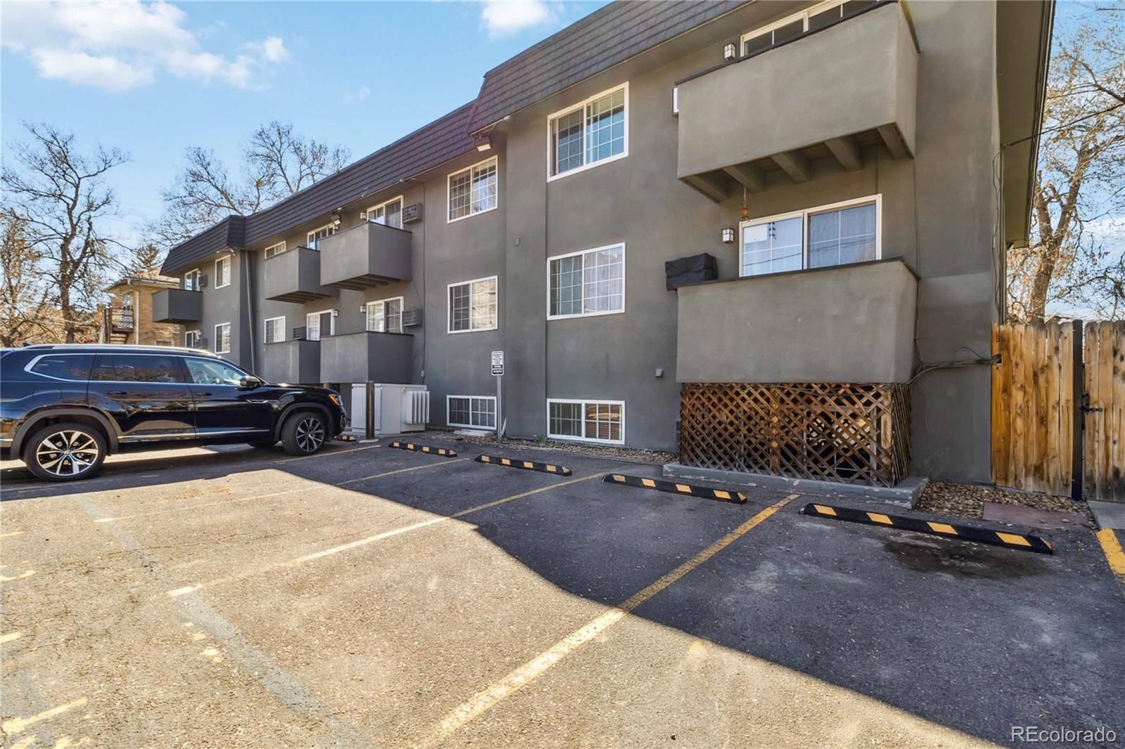 1410 York Street Unit: 35
