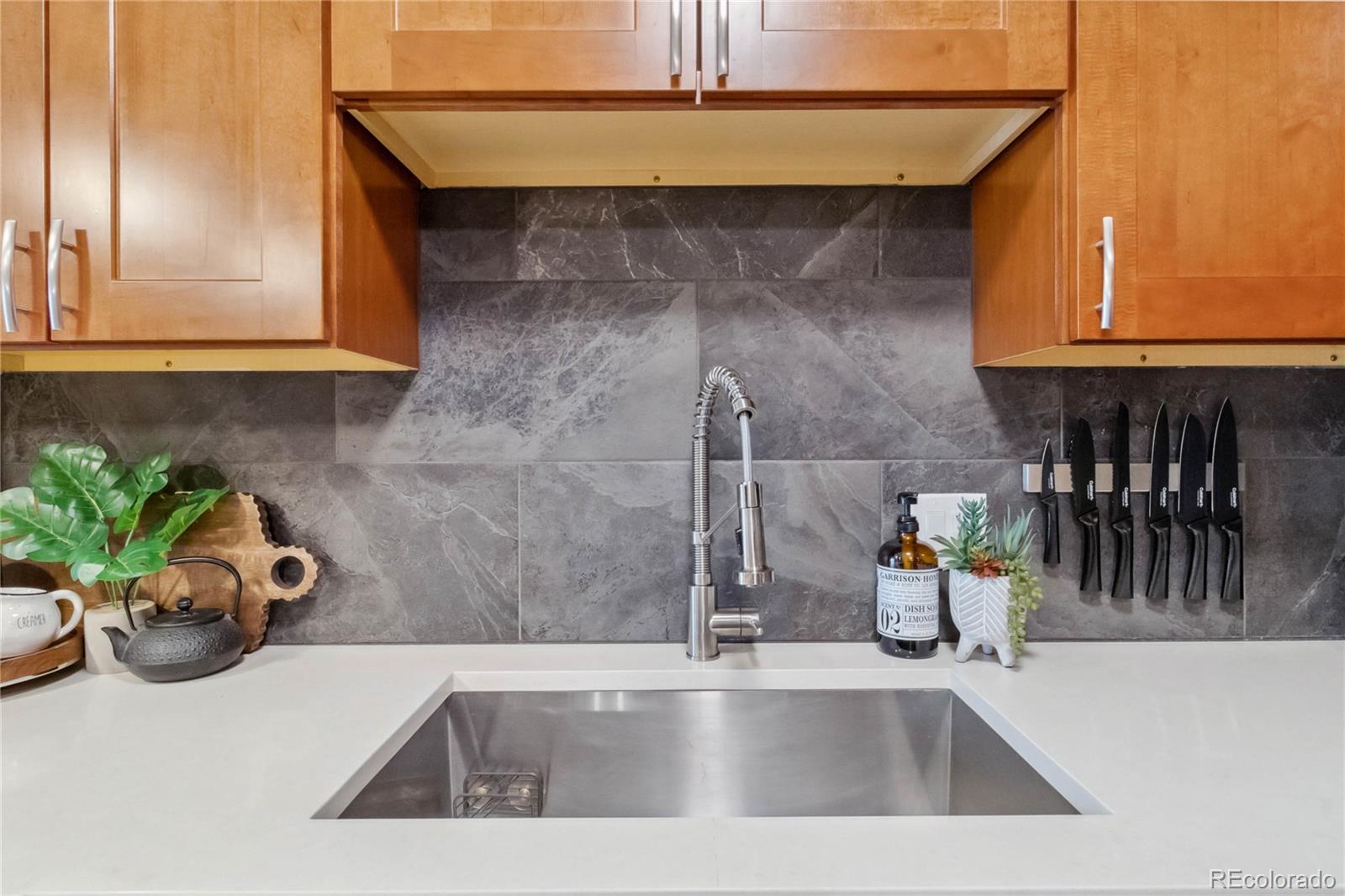1410 York Street Unit: 35