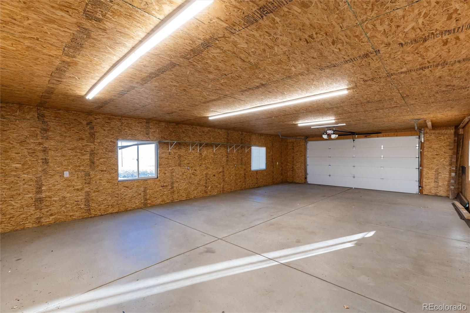 1120 Antelope Drive W