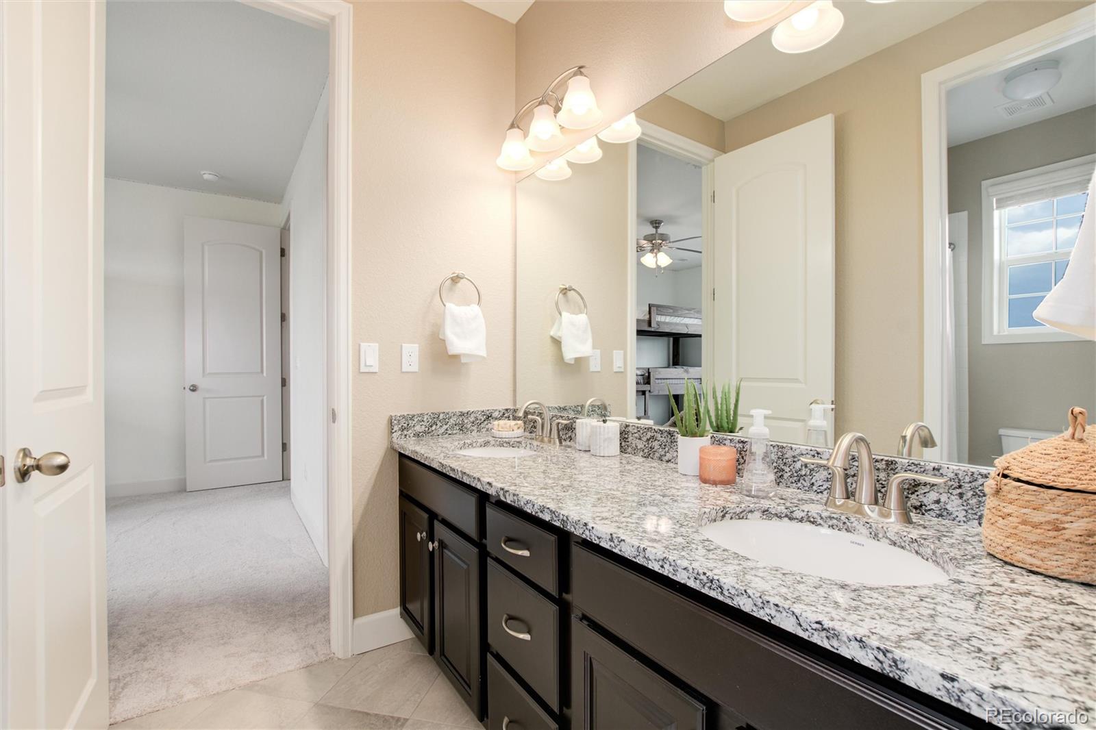 27564 E Canyon Place