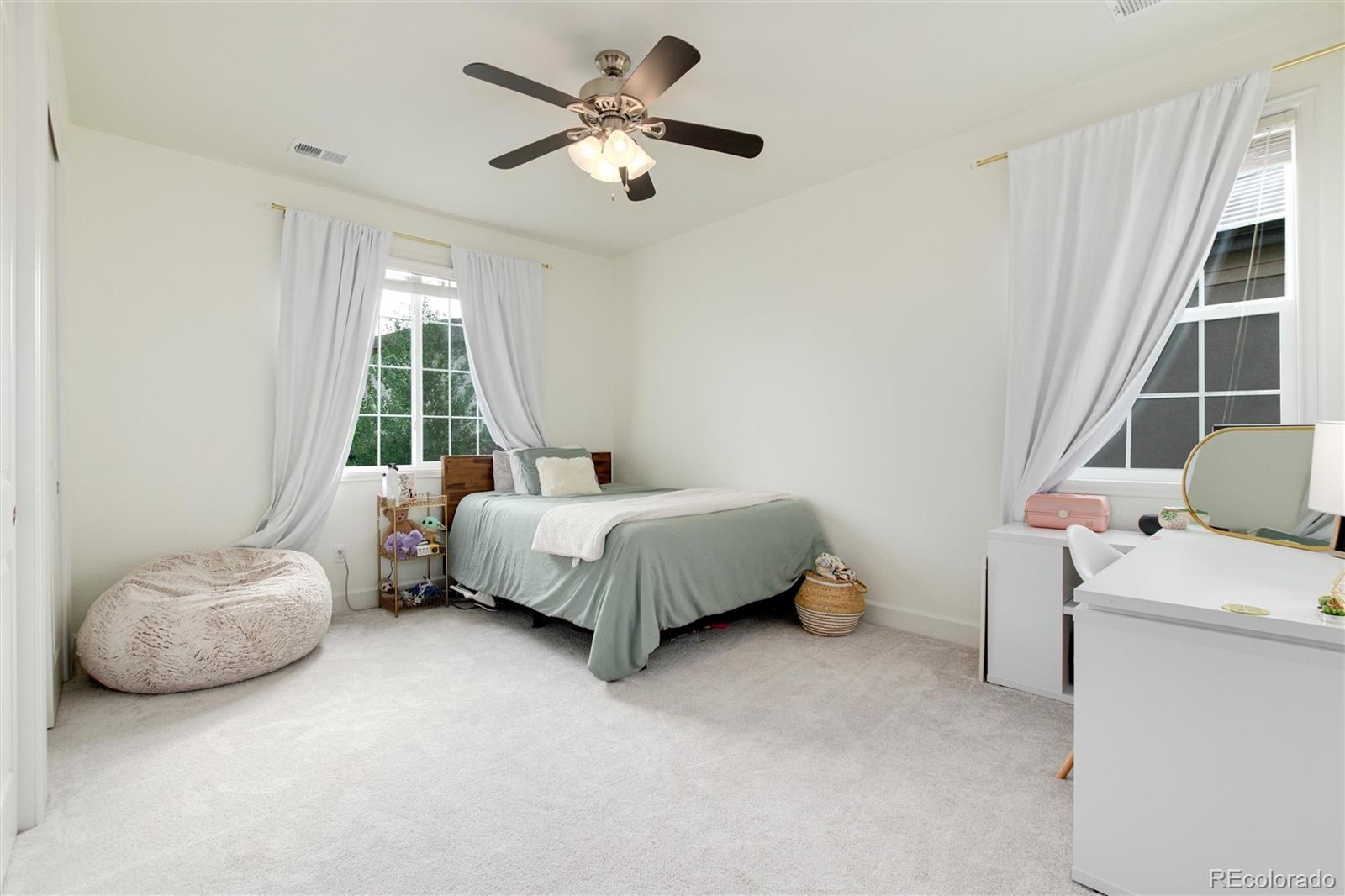 27564 E Canyon Place