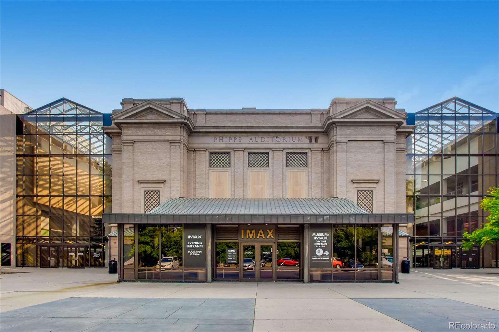 2610 N Fillmore Street