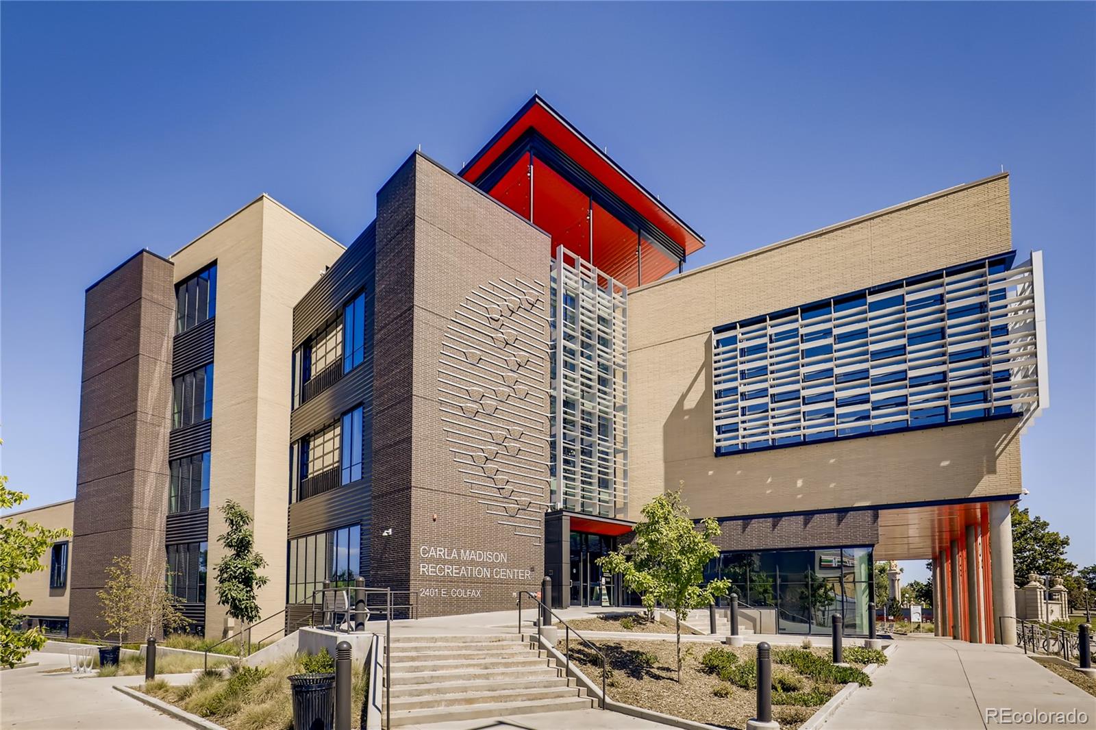 2610 N Fillmore Street