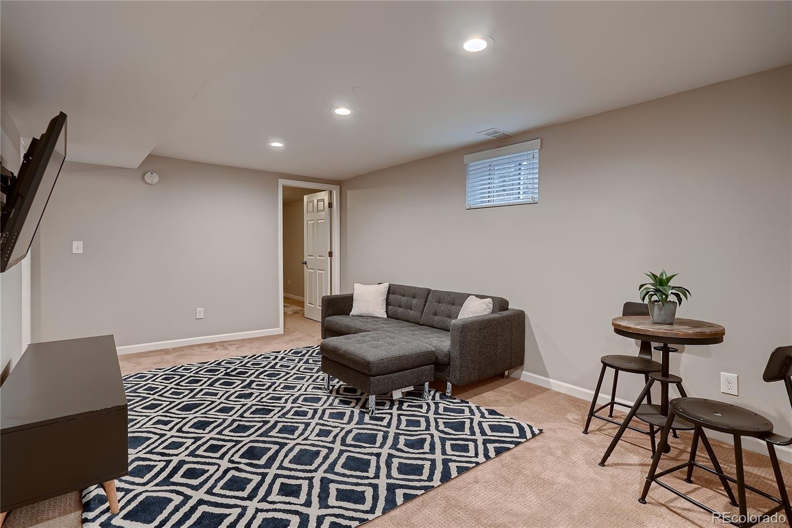 2610 N Fillmore Street