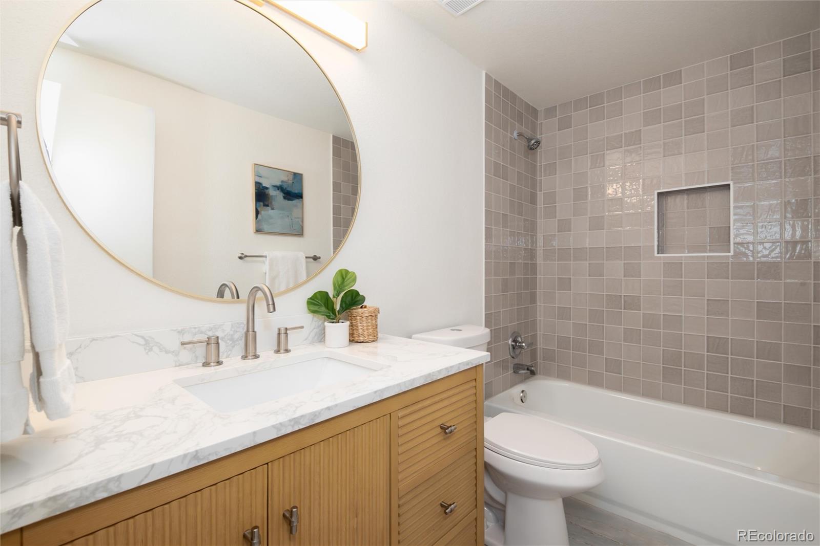 8422 Everett Way Unit: D