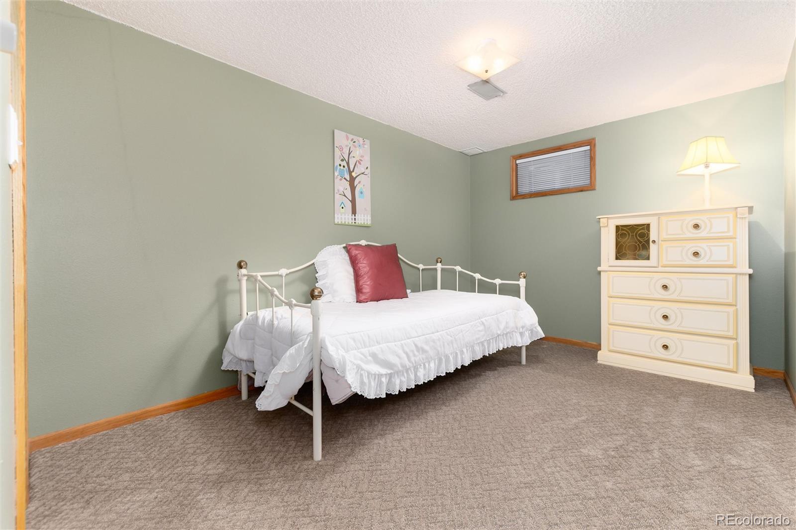 4652 S Quitman Street