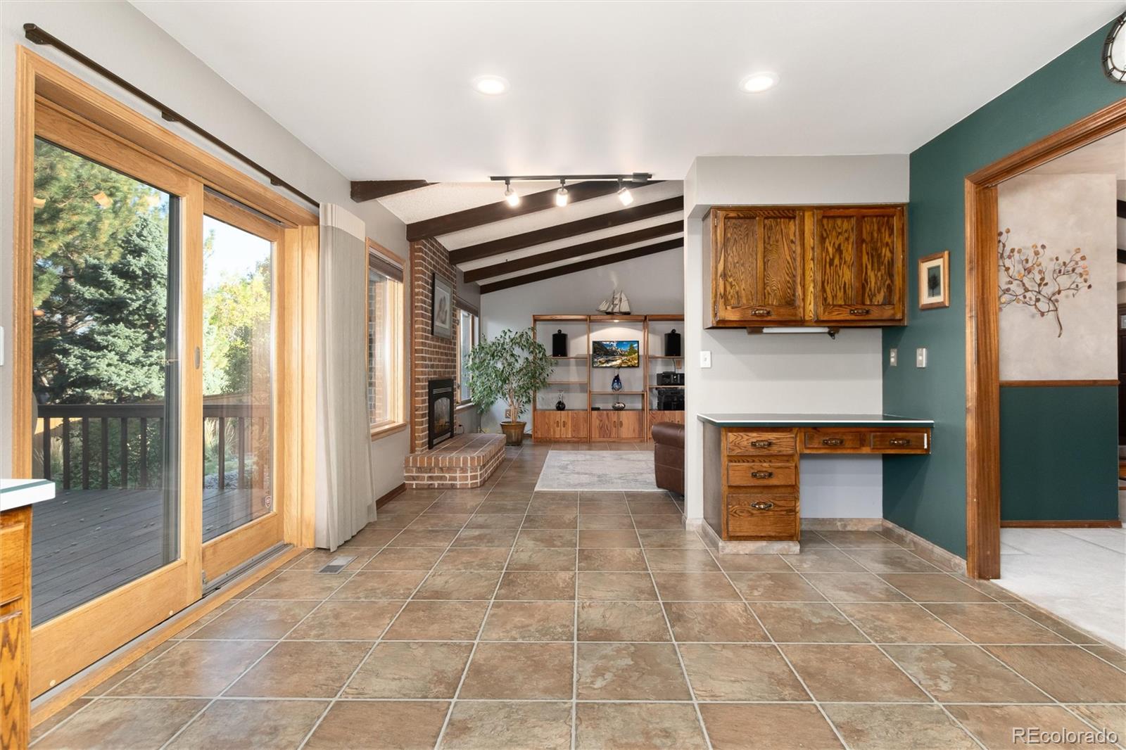 4652 S Quitman Street