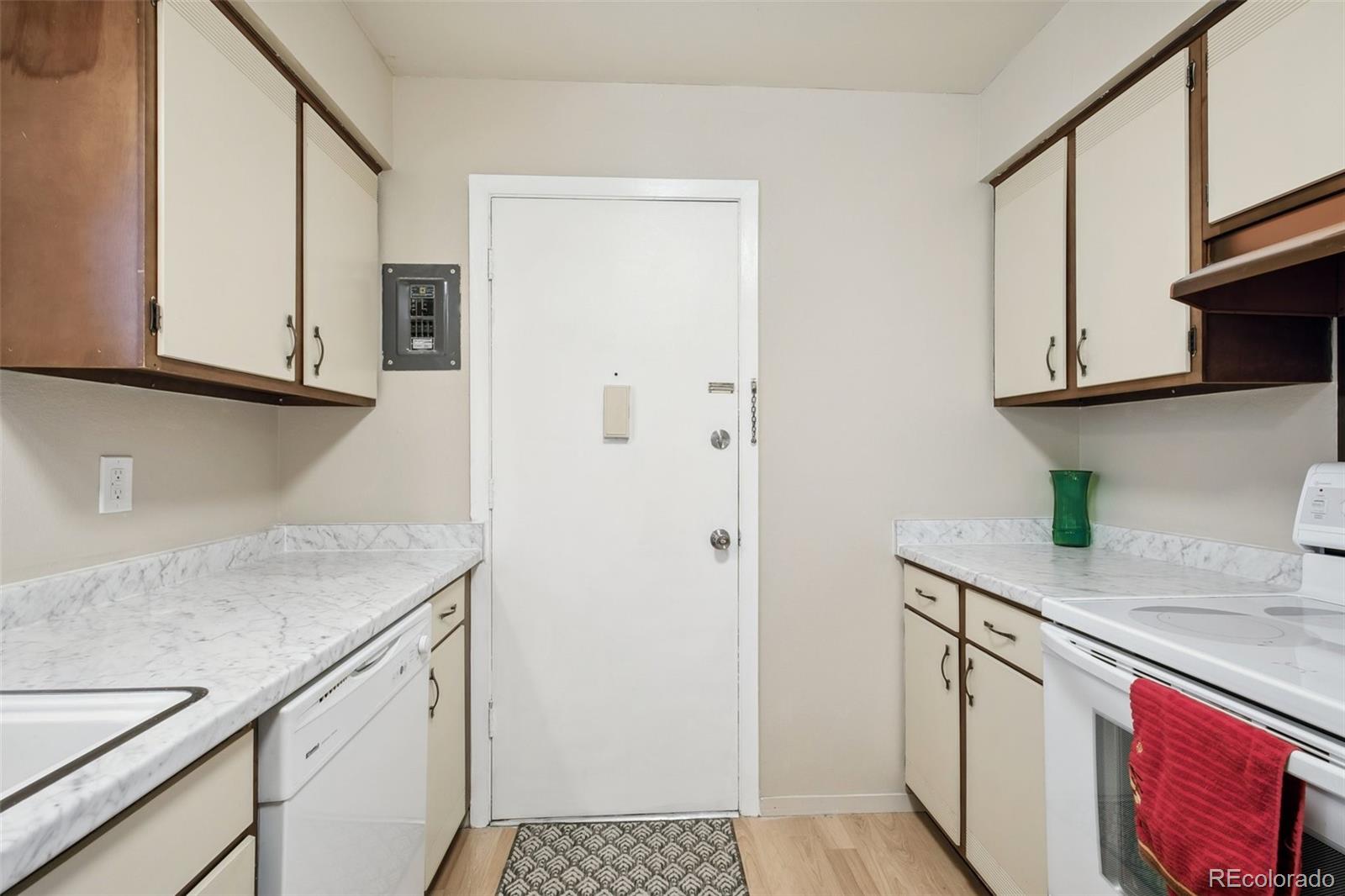 2902 Airport Road Unit: 207