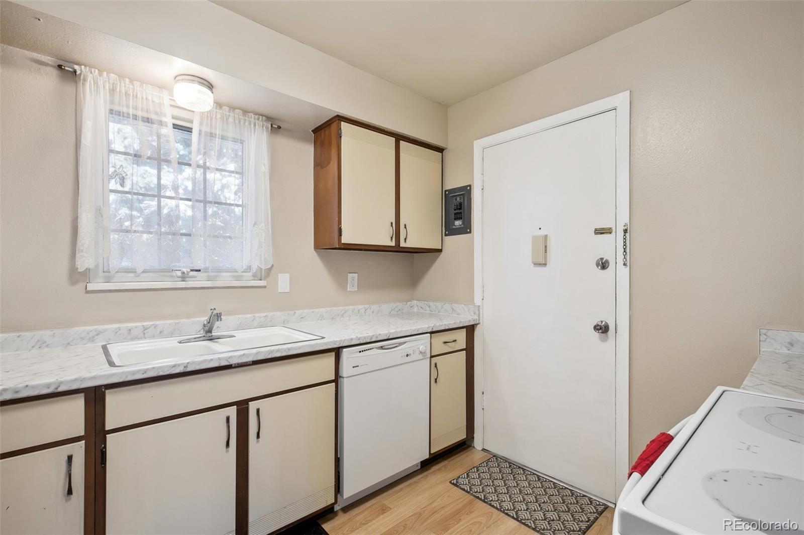 2902 Airport Road Unit: 207