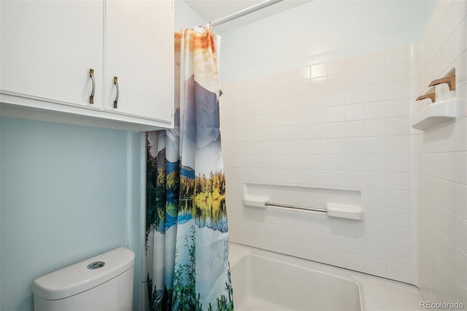 2902 Airport Road Unit: 207