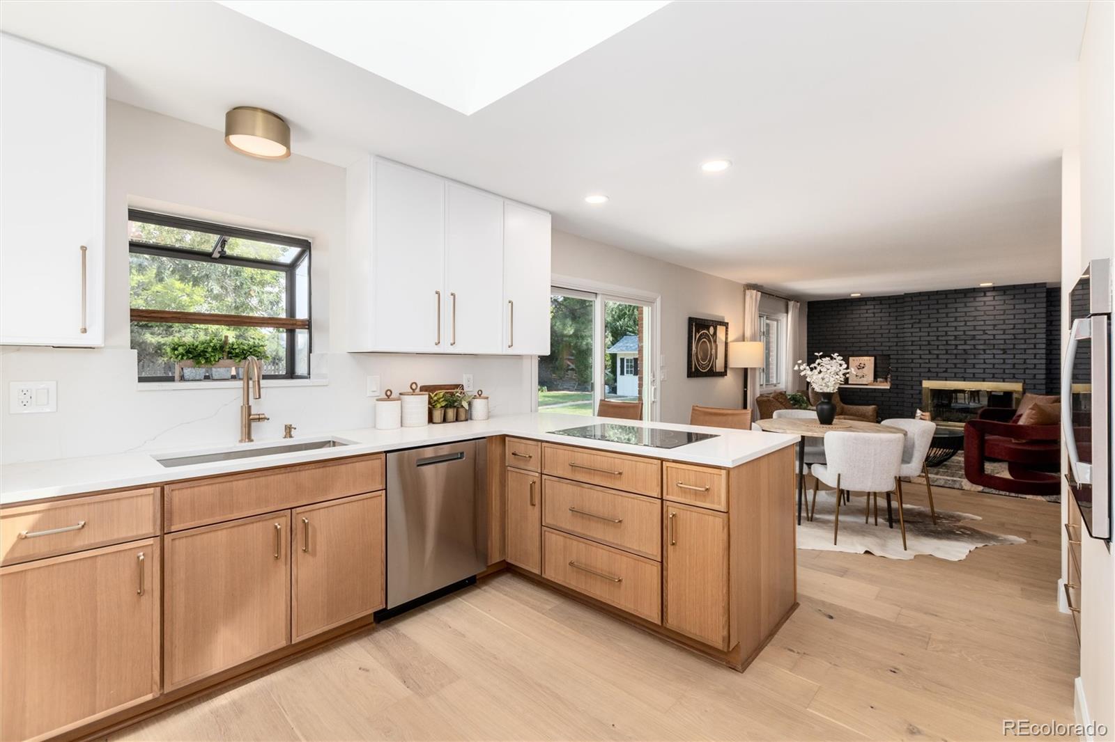 5815 W Plymouth Drive