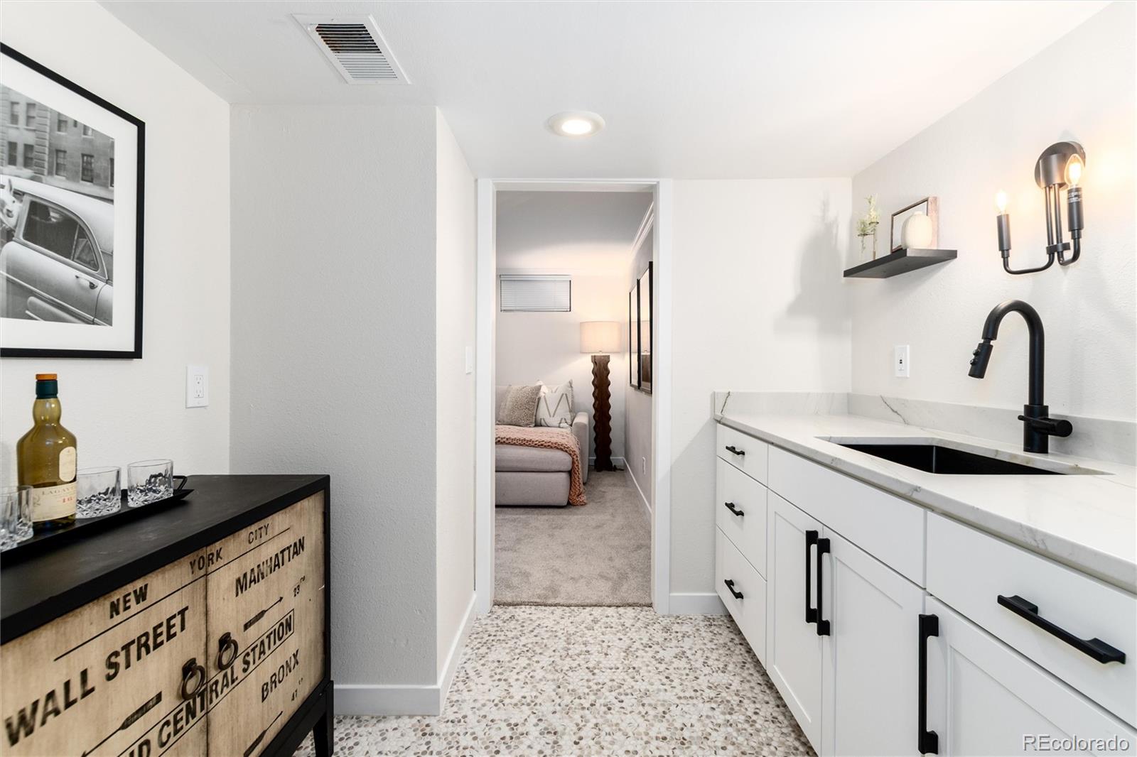 5815 W Plymouth Drive