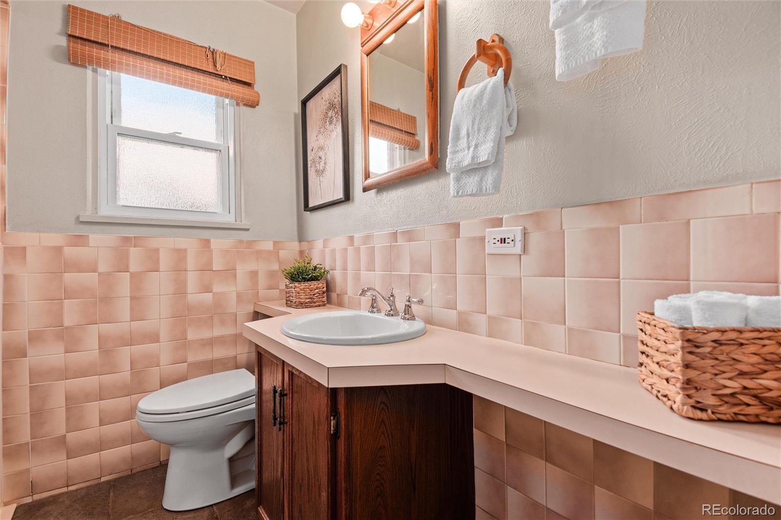 3912 S Cherokee Street