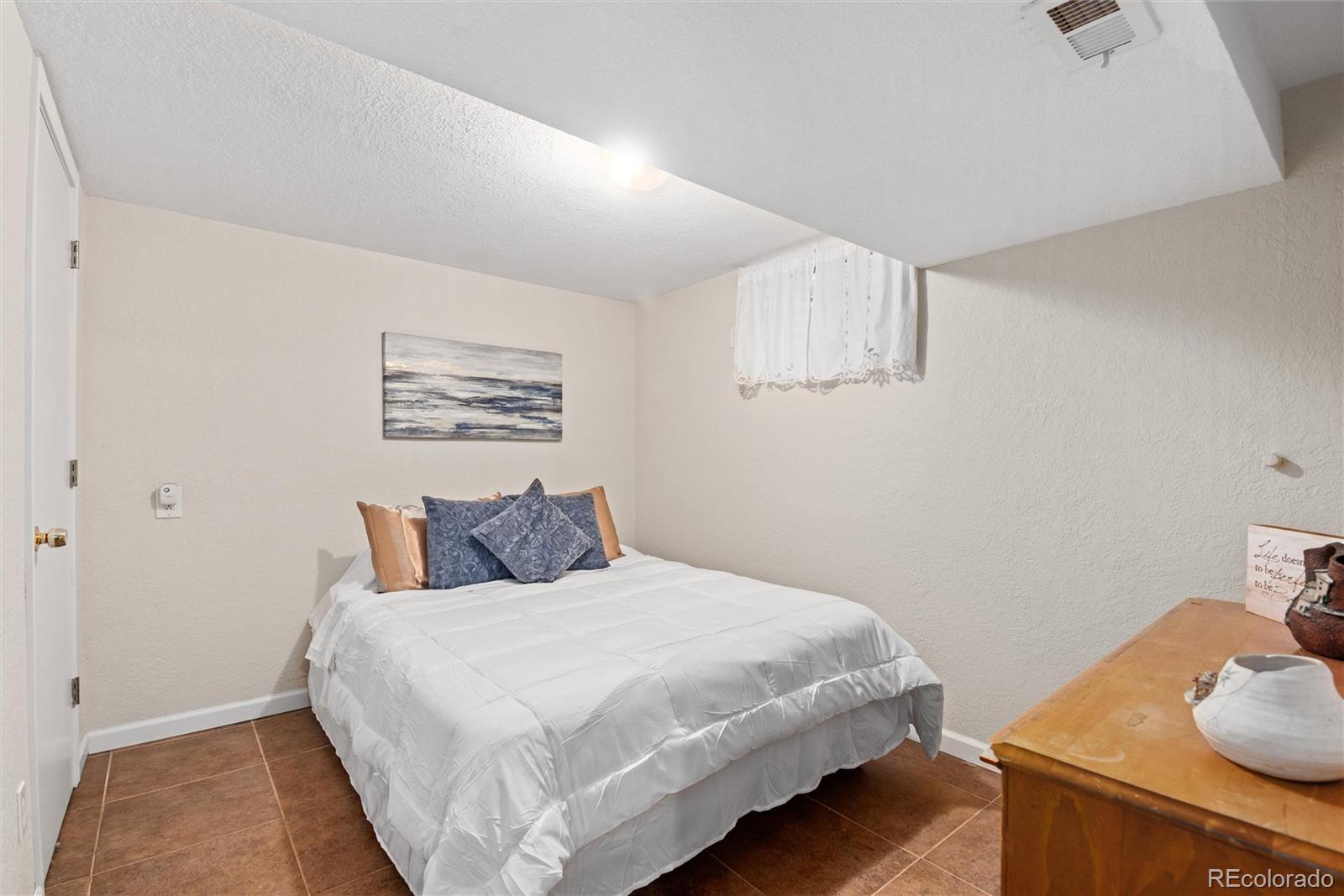 3912 S Cherokee Street