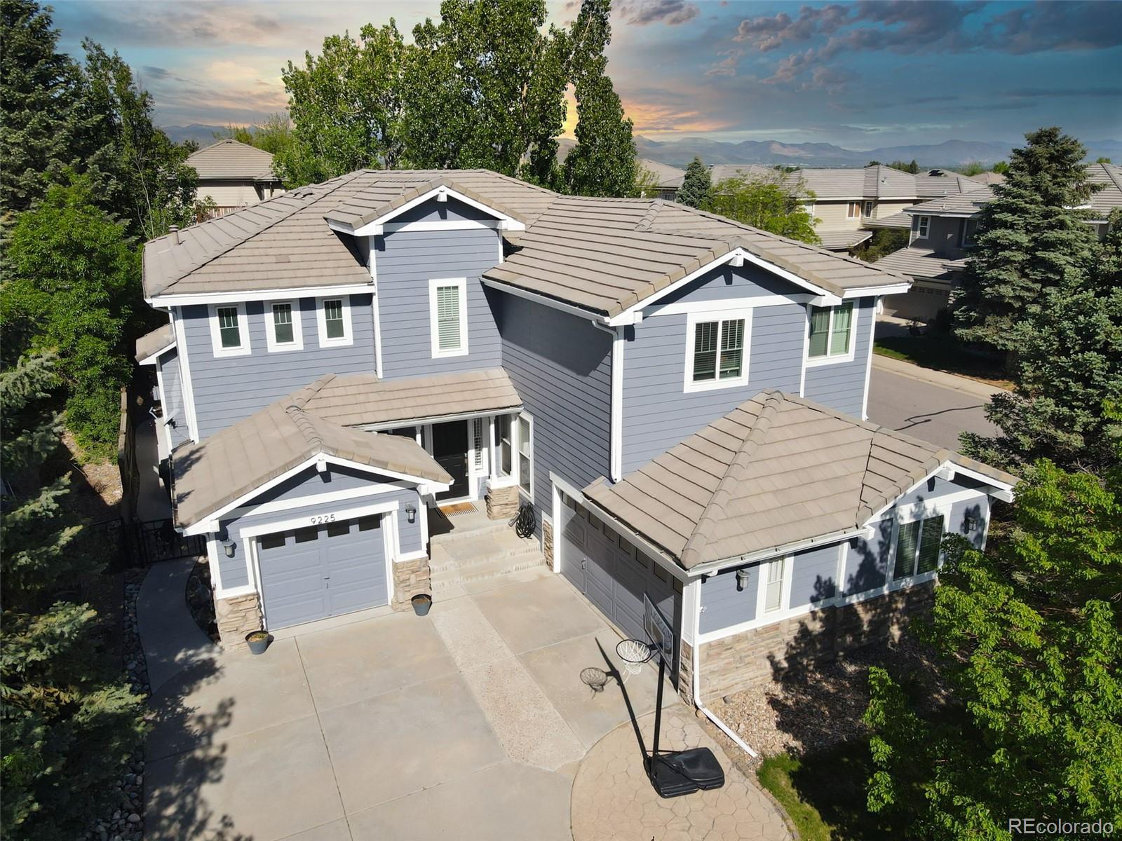 9225 Aspen Creek Way