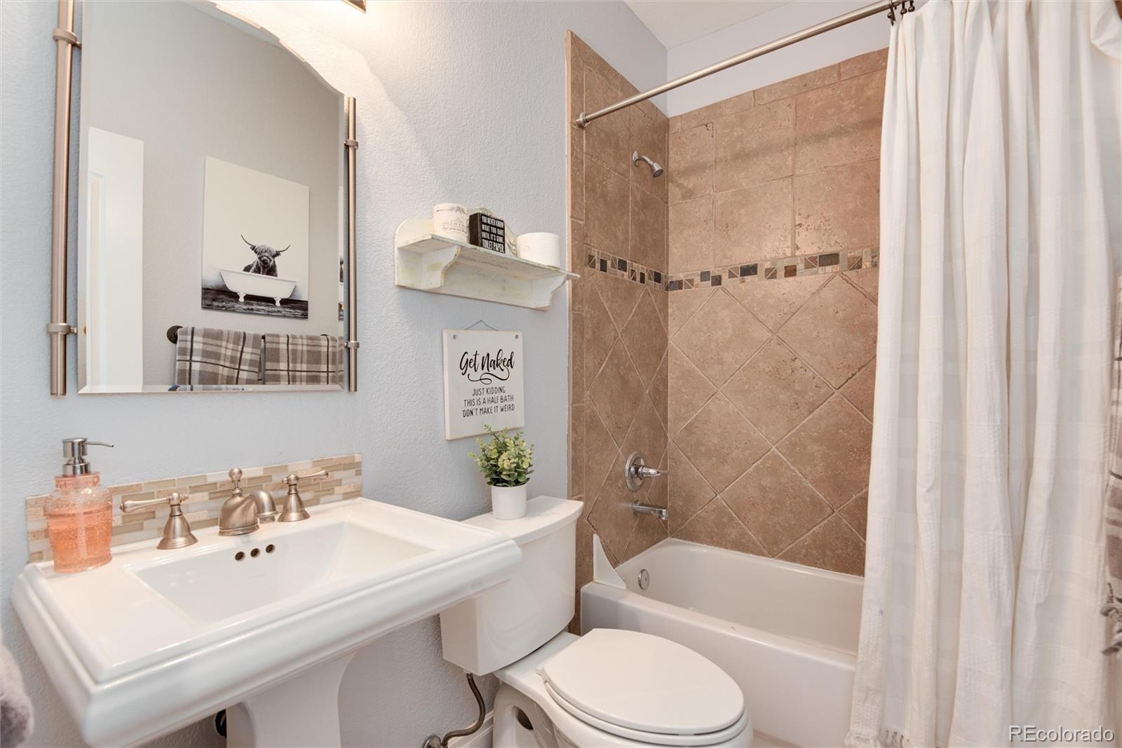 9225 Aspen Creek Way