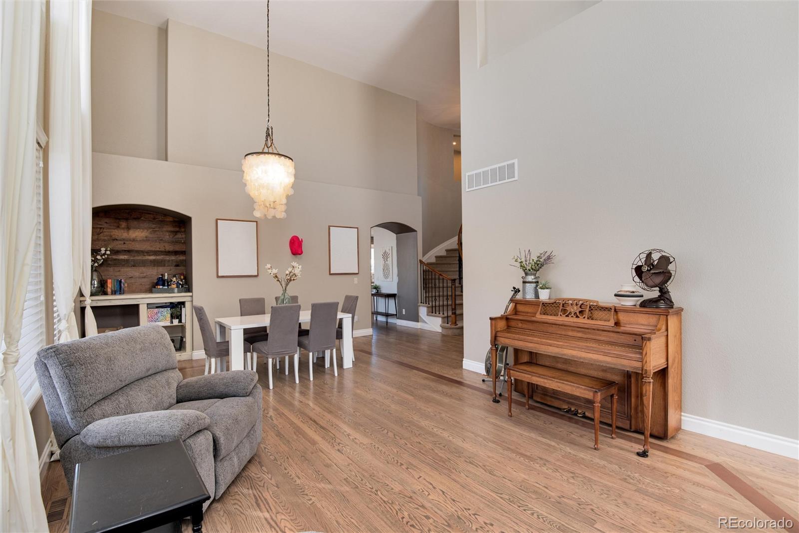 9225 Aspen Creek Way