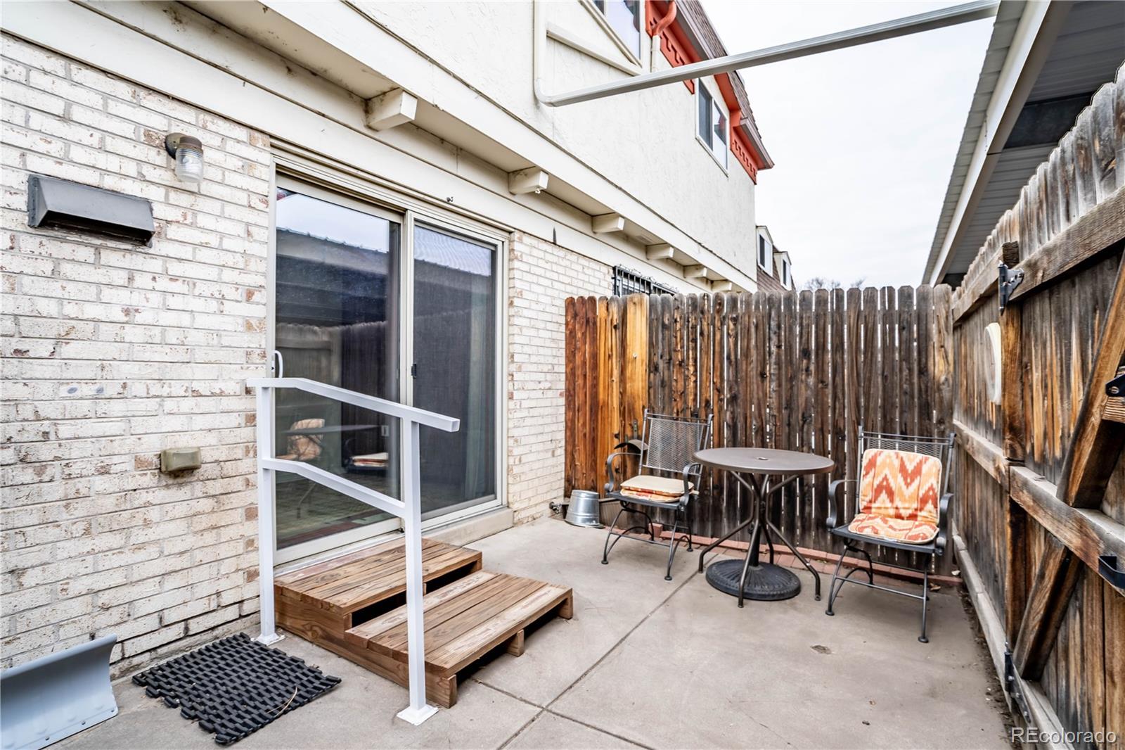 6330 E Mississippi Avenue