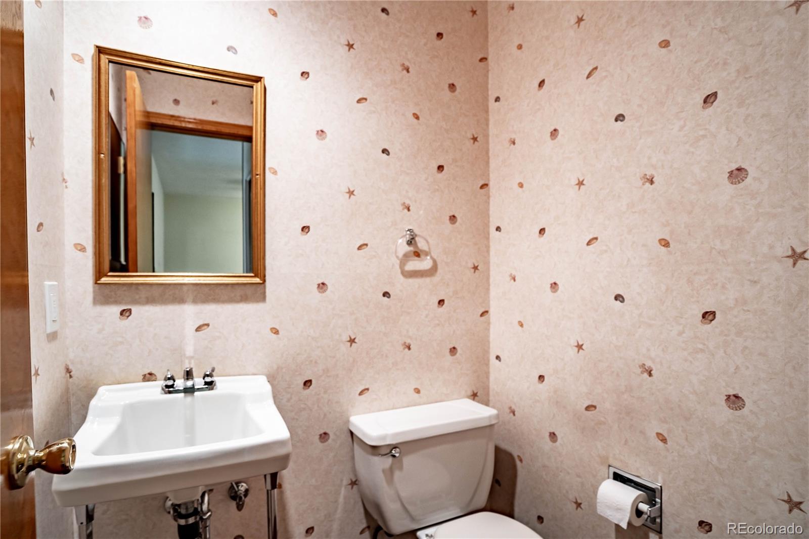 6330 E Mississippi Avenue