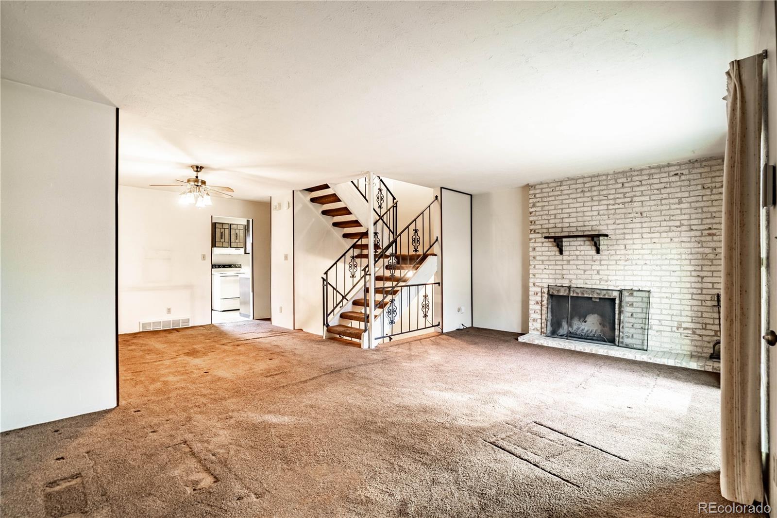 6330 E Mississippi Avenue