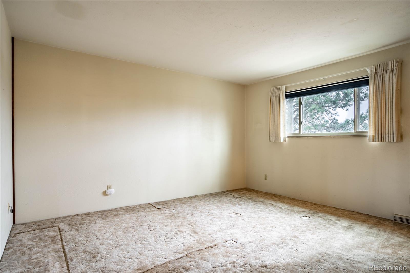 6330 E Mississippi Avenue