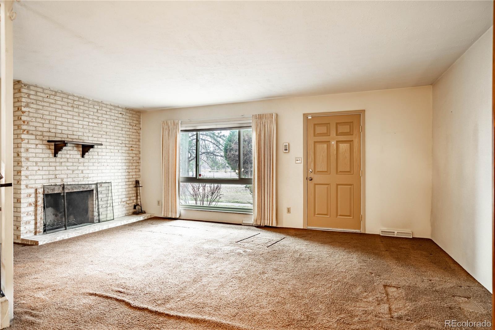 6330 E Mississippi Avenue