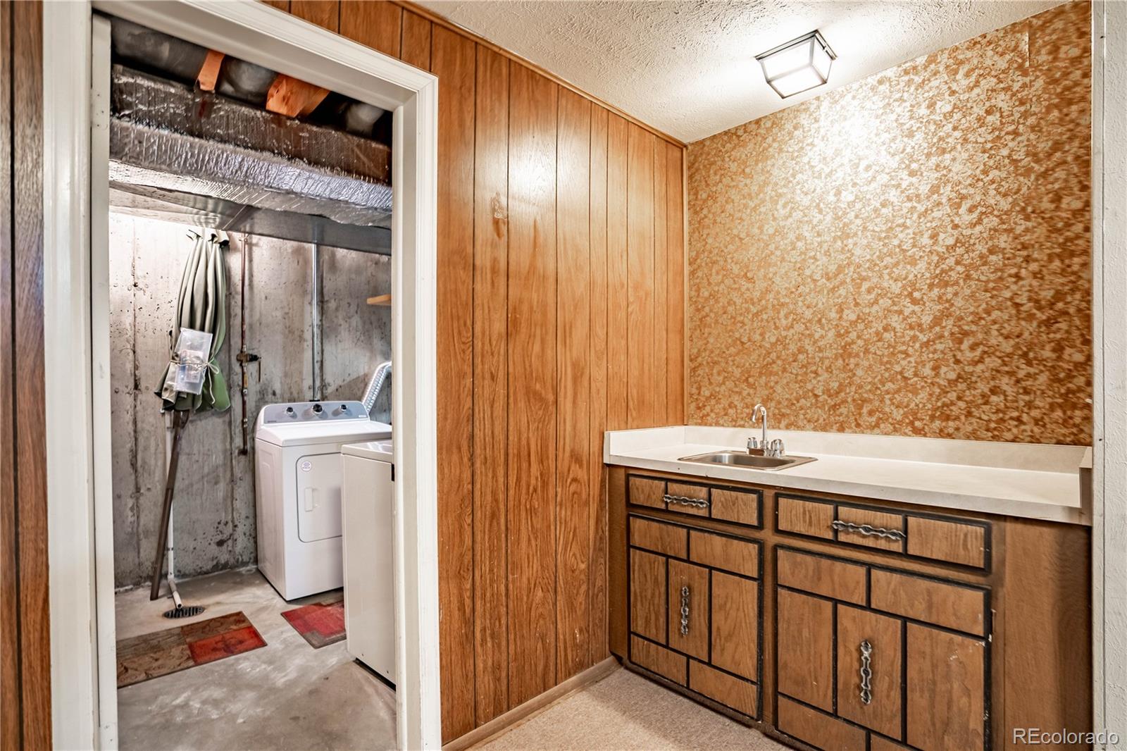 6330 E Mississippi Avenue