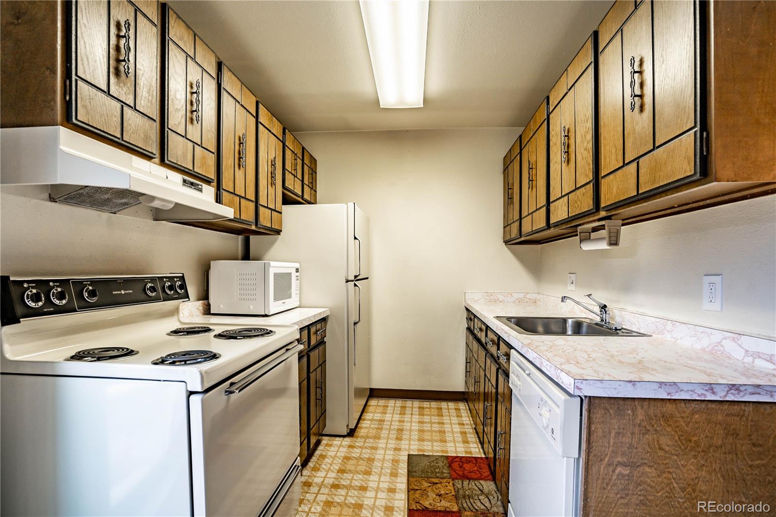 6330 E Mississippi Avenue