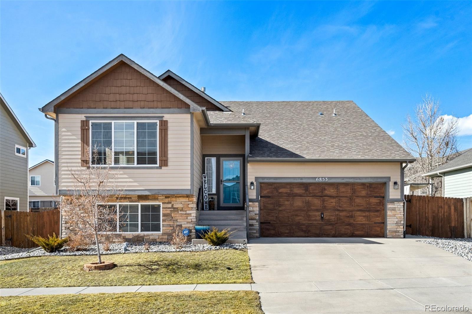 6853 Red Cardinal Loop